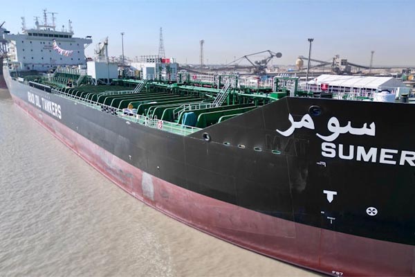 کشتی تانکر محصولات نفتی